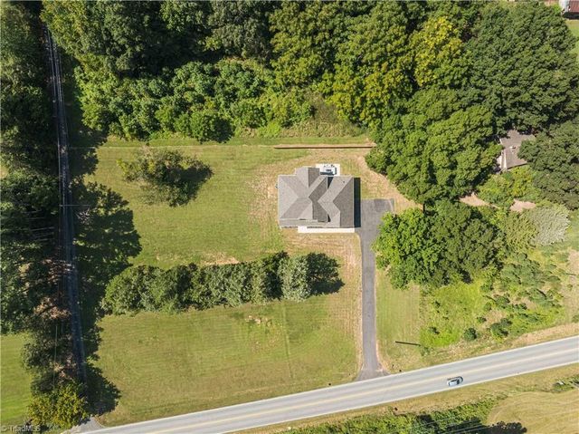10265 N NC Highway 150, Clemmons, NC 27012