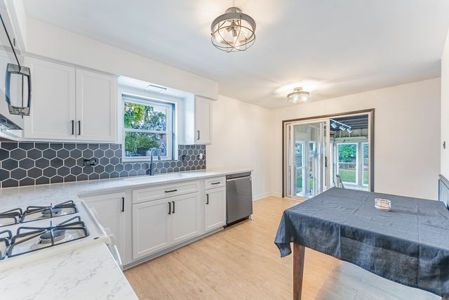5936 W 97th Street, Oak Lawn, IL 60453