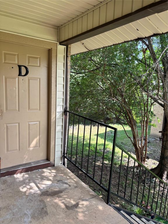 249 Craddock Ave, San Marcos, TX 78666