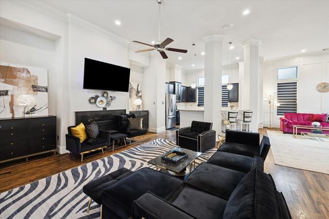 5820 Darling Street, Houston, TX 77007