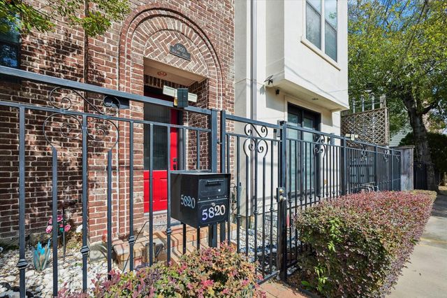 5820 Darling Street, Houston, TX 77007