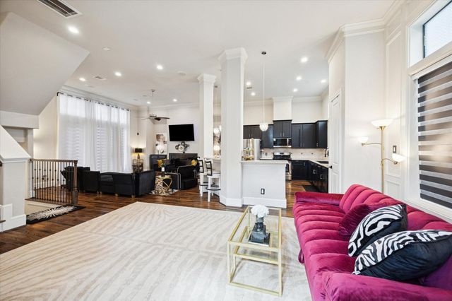 5820 Darling Street, Houston, TX 77007