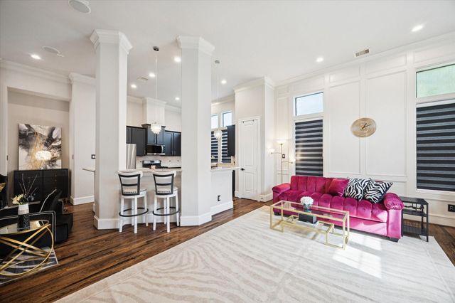 5820 Darling Street, Houston, TX 77007