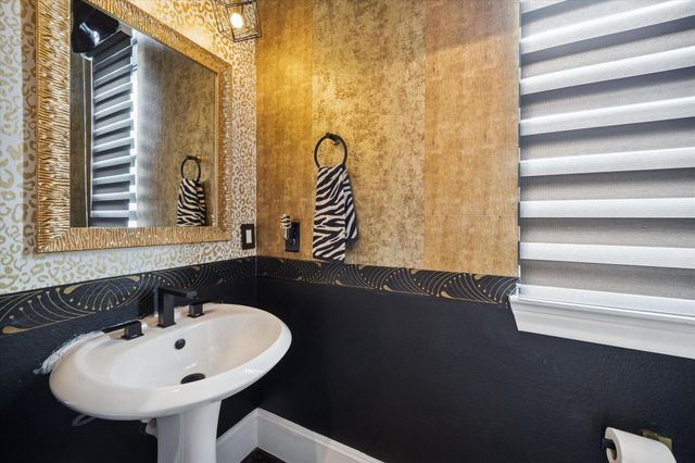 5820 Darling Street, Houston, TX 77007