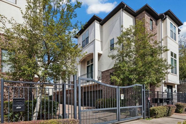 5820 Darling Street, Houston, TX 77007