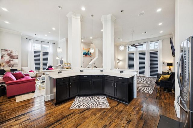 5820 Darling Street, Houston, TX 77007