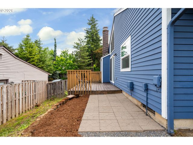5445 Sw VILLAGE Pl, Beaverton, OR 97007