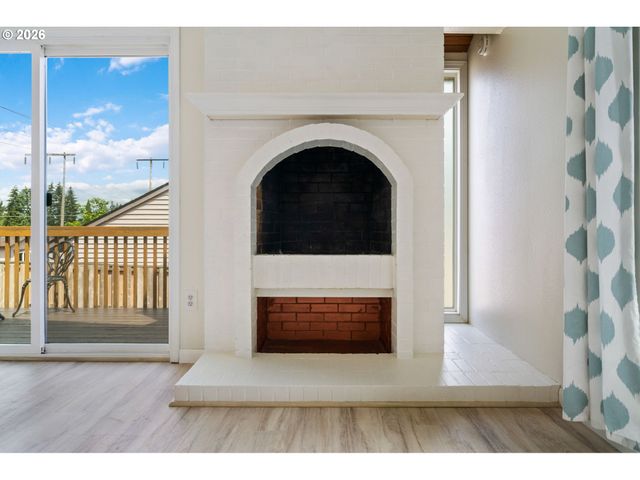 5445 Sw VILLAGE Pl, Beaverton, OR 97007