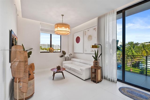 1030 15th St PH5, Miami Beach, FL 33139