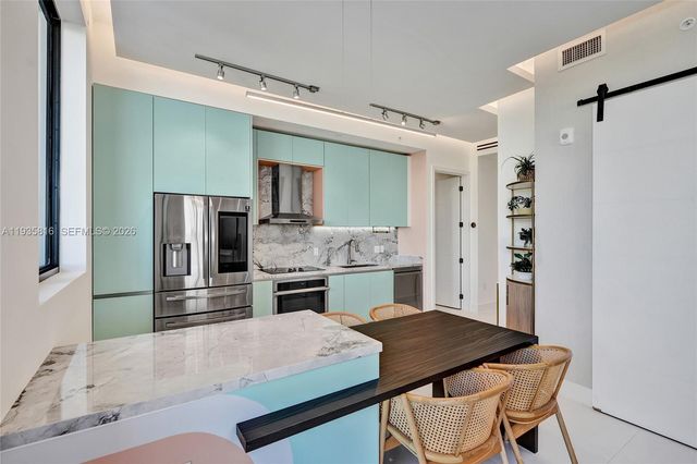 1030 15th St PH5, Miami Beach, FL 33139