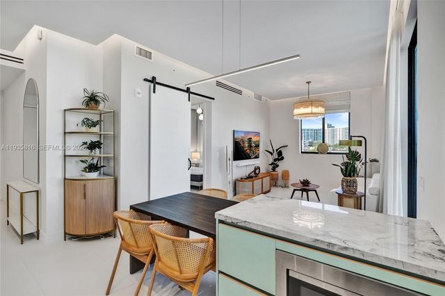 1030 15th St PH5, Miami Beach, FL 33139