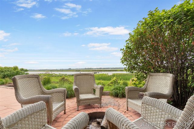 15742 Grand Point Drive, Grand Haven, MI 49417