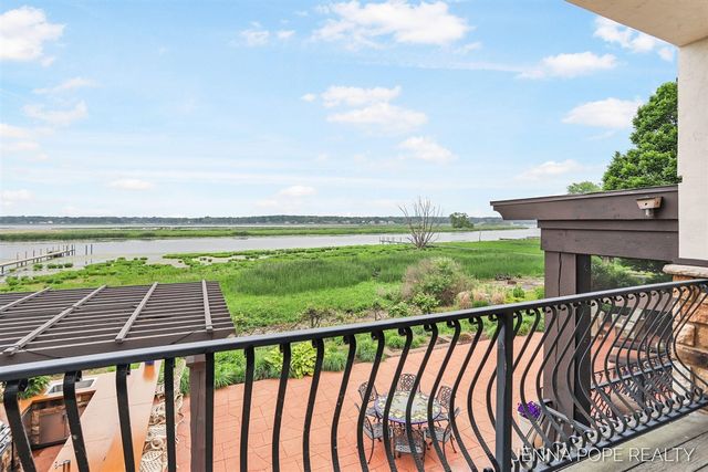 15742 Grand Point Drive, Grand Haven, MI 49417