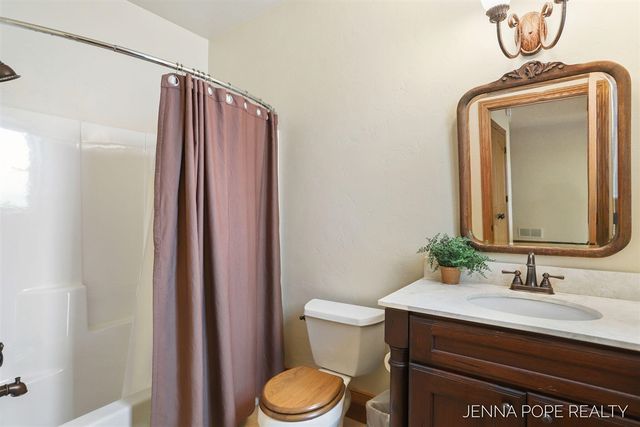 15742 Grand Point Drive, Grand Haven, MI 49417