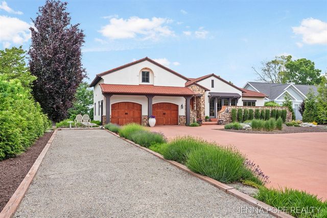 15742 Grand Point Drive, Grand Haven, MI 49417