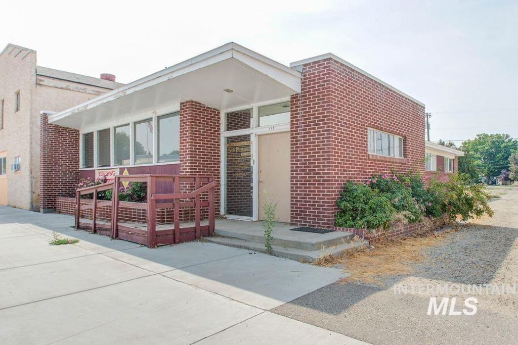 112 S Plymouth Ave, New Plymouth, ID 83655