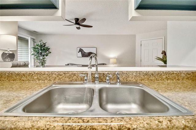 12916 Daybreak CIR, Newport News, VA 23602