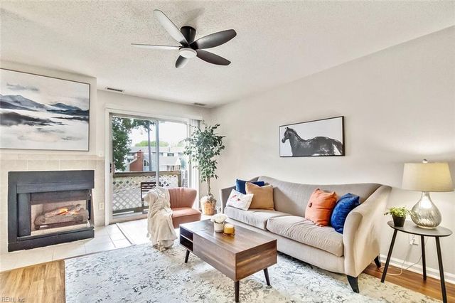 12916 Daybreak CIR, Newport News, VA 23602