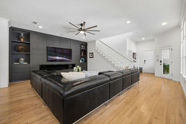 902 Independence Parkway, Southlake, TX 76092