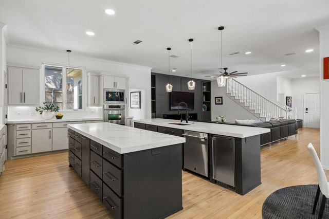 902 Independence Parkway, Southlake, TX 76092