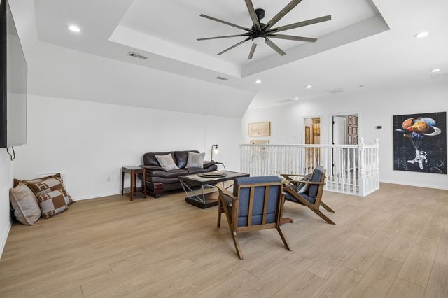 902 Independence Parkway, Southlake, TX 76092