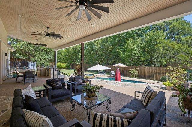 902 Independence Parkway, Southlake, TX 76092