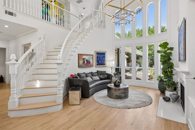 902 Independence Parkway, Southlake, TX 76092