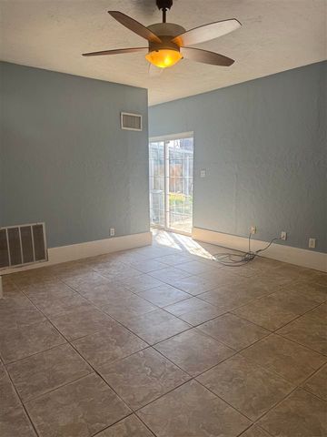 710 NW Arlington Ave, Lawton, OK 73507