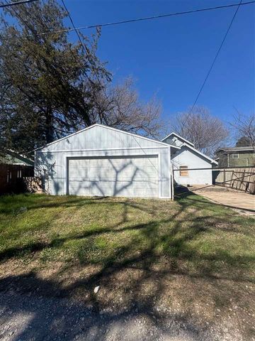 710 NW Arlington Ave, Lawton, OK 73507