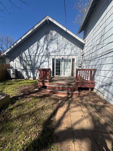 710 NW Arlington Ave, Lawton, OK 73507