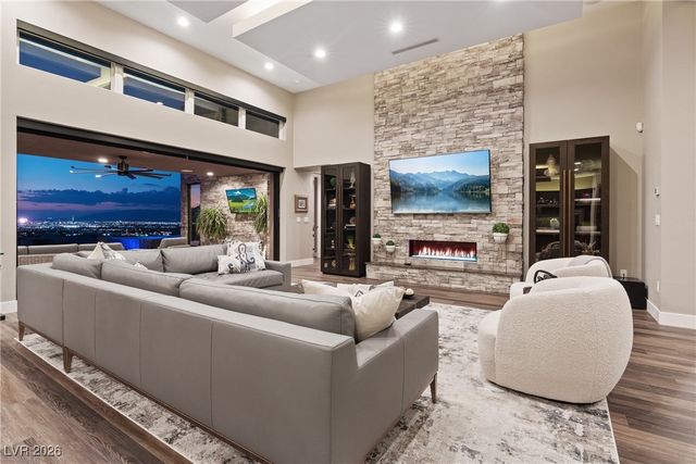 2224 Ledge Rock Lane, Henderson, NV 89052