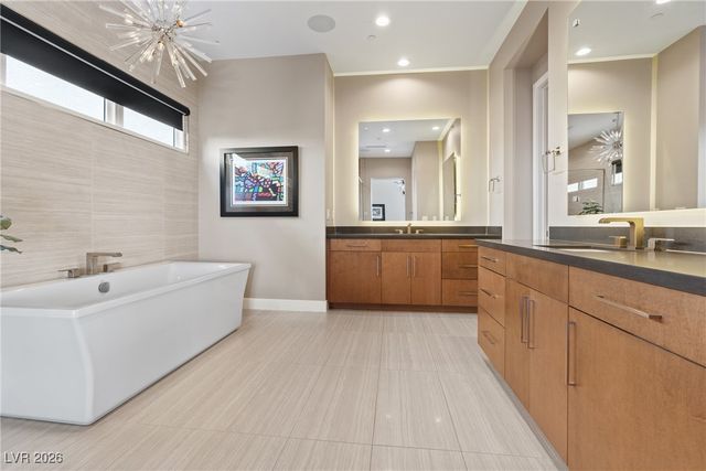 2224 Ledge Rock Lane, Henderson, NV 89052