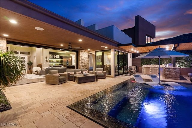 2224 Ledge Rock Lane, Henderson, NV 89052