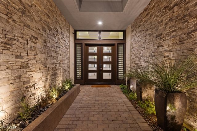 2224 Ledge Rock Lane, Henderson, NV 89052