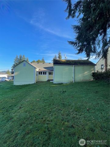 1052 Ballentine Street, Raymond, WA 98577