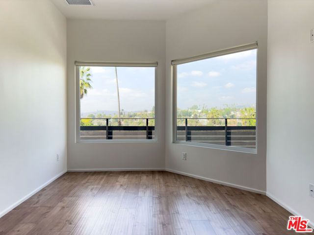 845 N La Fayette Park Place, Los Angeles, CA 90026