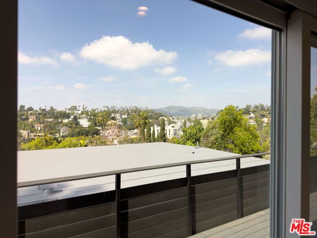 845 N La Fayette Park Place, Los Angeles, CA 90026