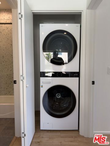 845 N La Fayette Park Place, Los Angeles, CA 90026