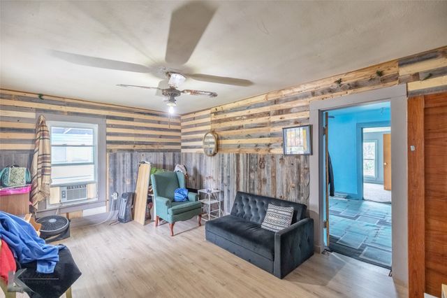 1433 S 9th Street, Abilene, TX 79602