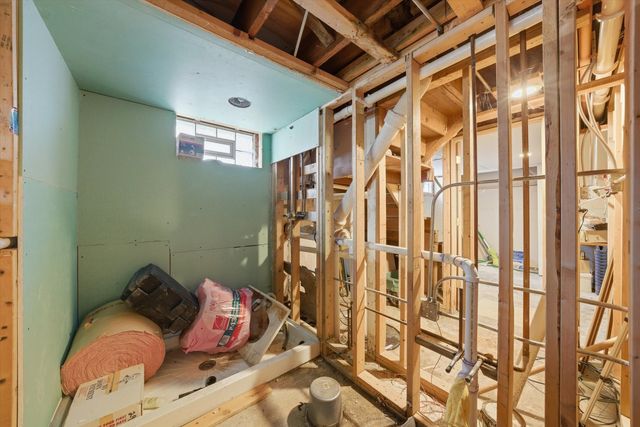 7720 S Kolmar Avenue, Chicago, IL 60652