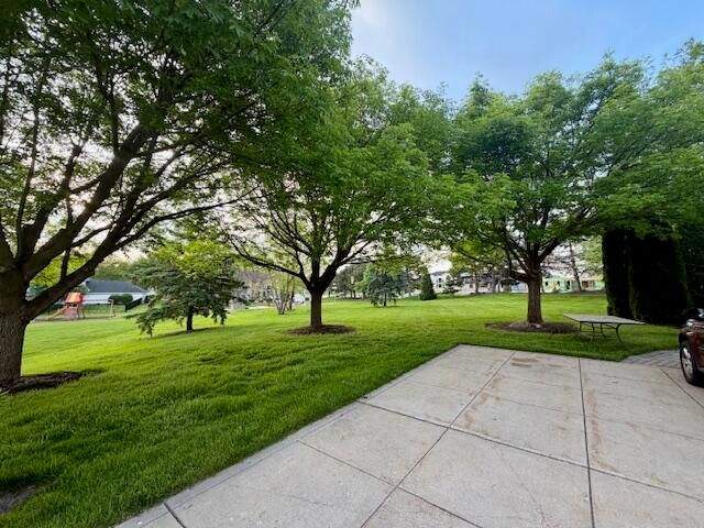 9261 Ruth Court, St. John, IN 46373
