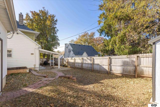 5828 Ohio Street, Omaha, NE 68104