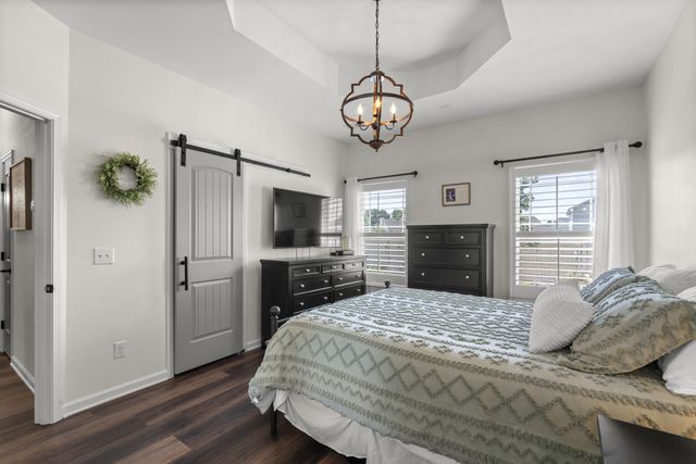 209 Wyburn Pl, Burns, TN 37029