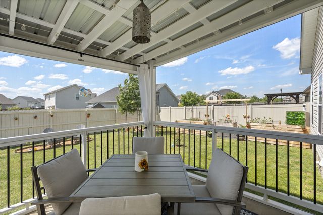 209 Wyburn Pl, Burns, TN 37029