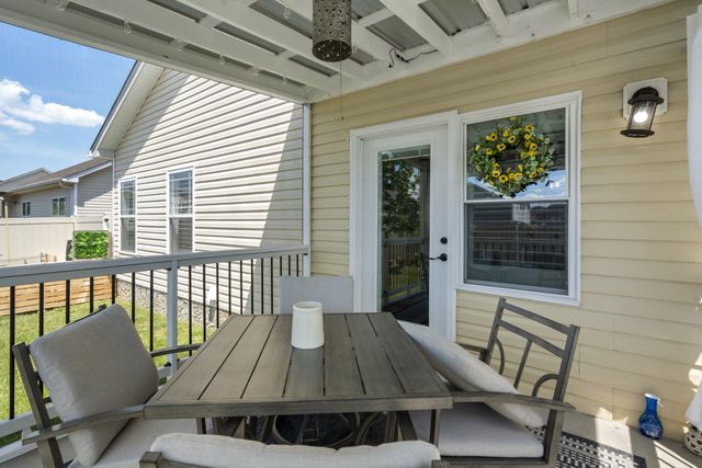 209 Wyburn Pl, Burns, TN 37029
