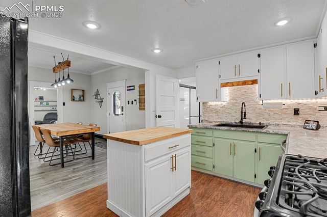 2574 Mount Vernon Street, Colorado Springs, CO 80909