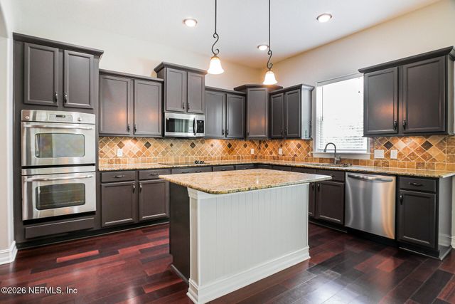 1684 FENTON Avenue, St. Johns, FL 32259