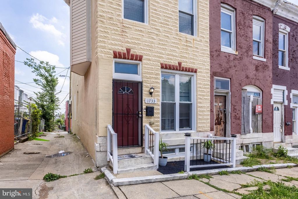 Image 2 of property listing at 1733 RUTLAND AVE, Baltimore, MD 21213