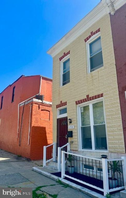 Image 3 of property listing at 1733 RUTLAND AVE, Baltimore, MD 21213