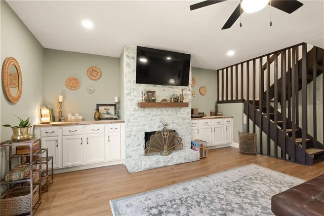 5557 Santa Fe Drive, Overland Park, KS 66202